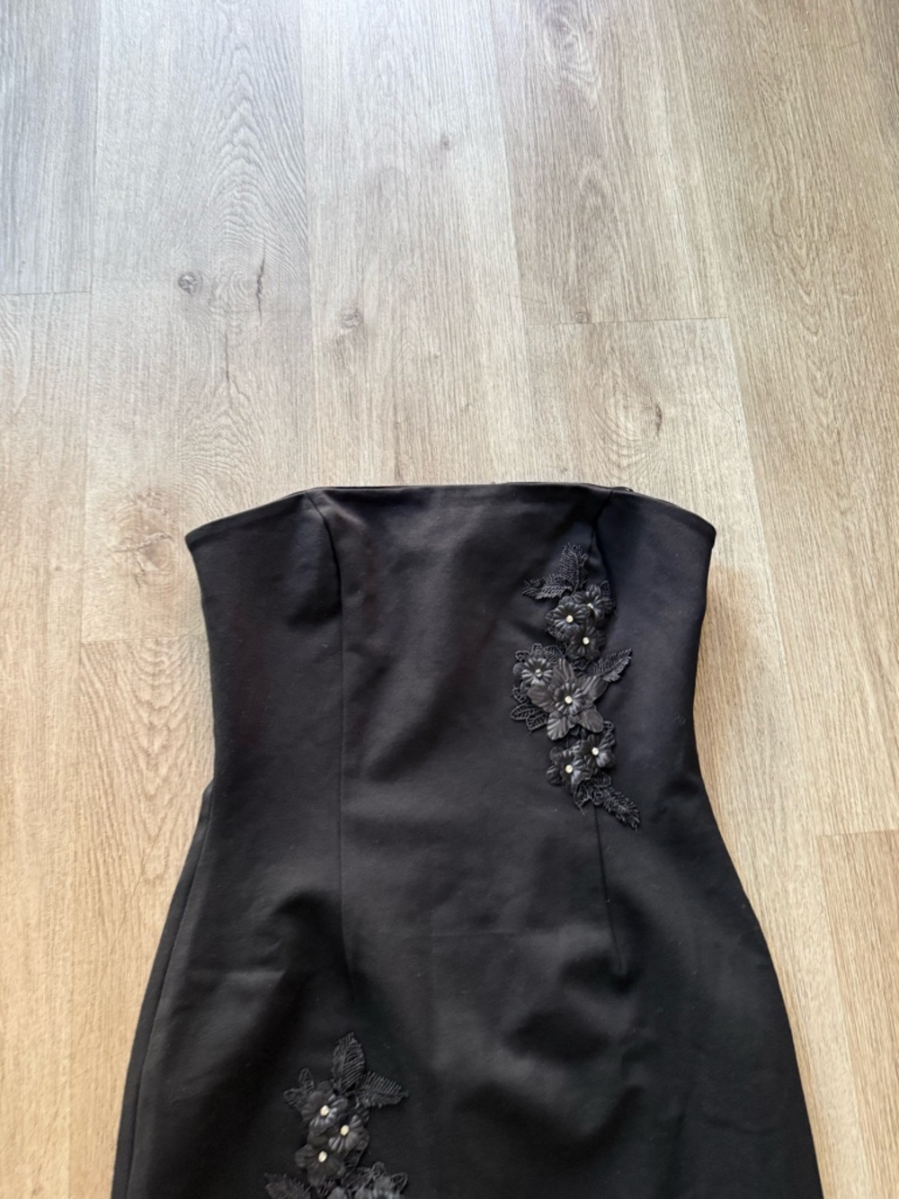 elliatt evee black 3d floral applique strapless fitted maxi dress LBD Large NEW - Picture 9 of 12